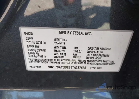 2026 Tesla Model Y Long Range Dual Motor All-Wheel Drive/Long Range Launch Series z USA, uszkodzony, nr VIN 7SAYGDEE4TA387636